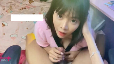 คลิปหลุดทางบ้าน สาวหมวยน่ารักผิวขาวโดนจับเลียหีแบบเสียวๆ ก่อนไปนั่งโม๊คควยให้ฟินต่อด้วยโดนจับกระแทกหีเย็ดรัวๆจนน้ำแตก